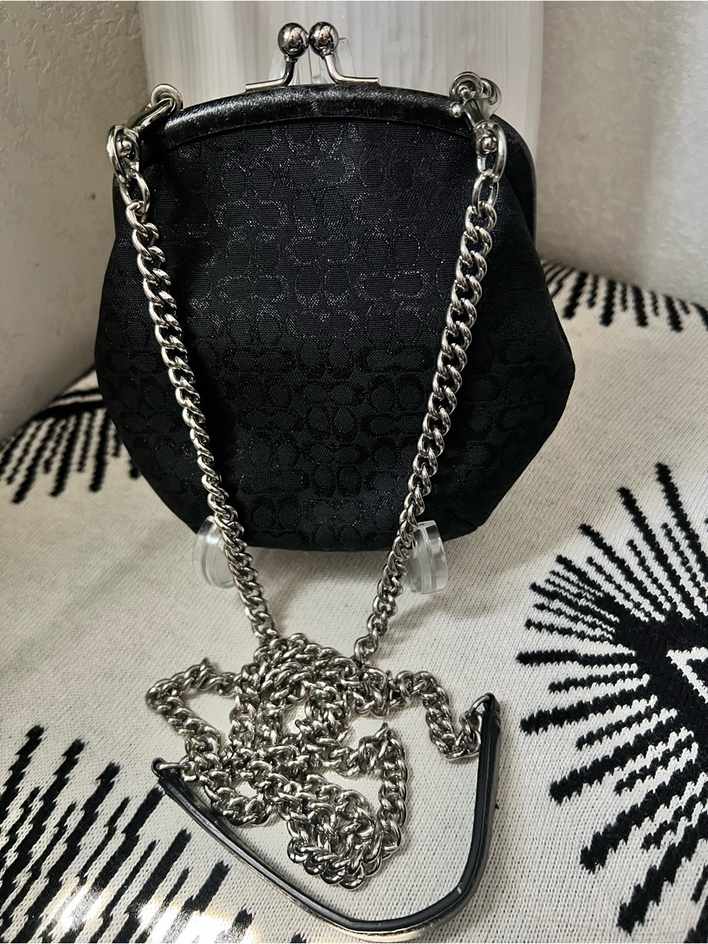 🤩 Vintage Y2K COACH Kisslock Coin Bag with Chain Strap